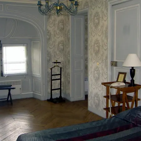 Chateau Du Marechal De Saxe Otel Yerres
