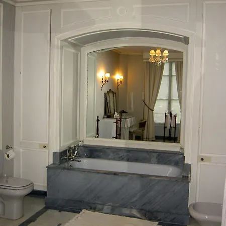 Chateau Du Marechal De Saxe 4* Yerres