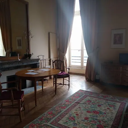 Chateau Du Marechal De Saxe 4* Yerres