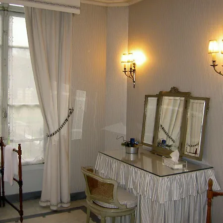 Chateau Du Marechal De Saxe Otel