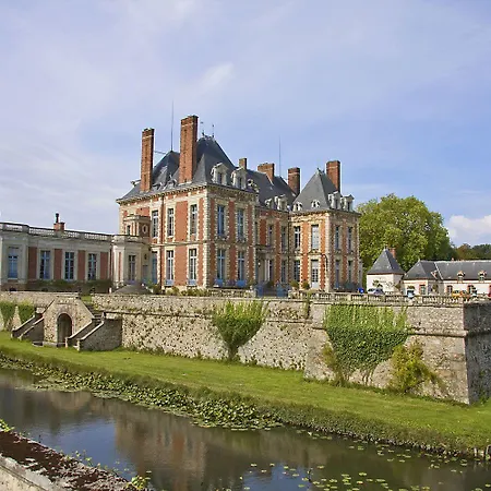 Chateau Du Marechal De Saxe Otel Yerres