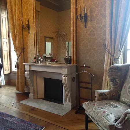 Chateau Du Marechal De Saxe 4* Yerres