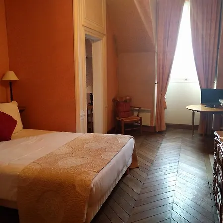 Chateau Du Marechal De Saxe Otel