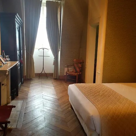 Chateau Du Marechal De Saxe Otel Yerres